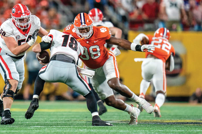 Myles Murphy (98) tallied 18.5 sacks during his three seasons at Clemson.